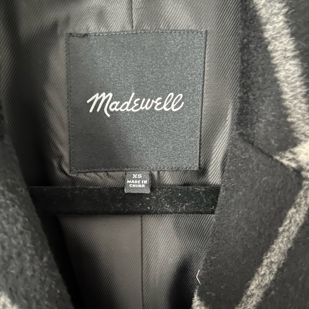 Madewell Hollis Double-Breasted Coat in Windowpane - Picture 3 of 8